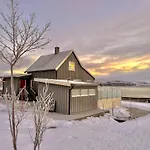 Jacuzzi, Fjord View & Northern Lights - Close To & North Cape