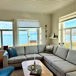 Ferienhaus Jacuzzi, Fjord View & Northern Lights - Close To & North Cape Hammerfest