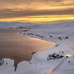 Jacuzzi, Fjord View & Northern Lights - Close To & North Cape