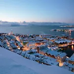 Jacuzzi, Fjord View & Northern Lights - Close To & North Cape Prázdninový dům Hammerfest