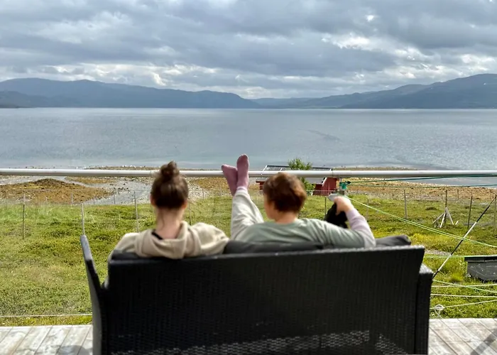 Semesterbostad Jacuzzi, Fjord View & Northern Lights - Close To & North Cape Hammerfest
