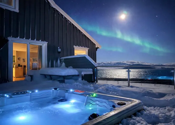 Jacuzzi, Fjord View & Northern Lights - Close To & North Cape *