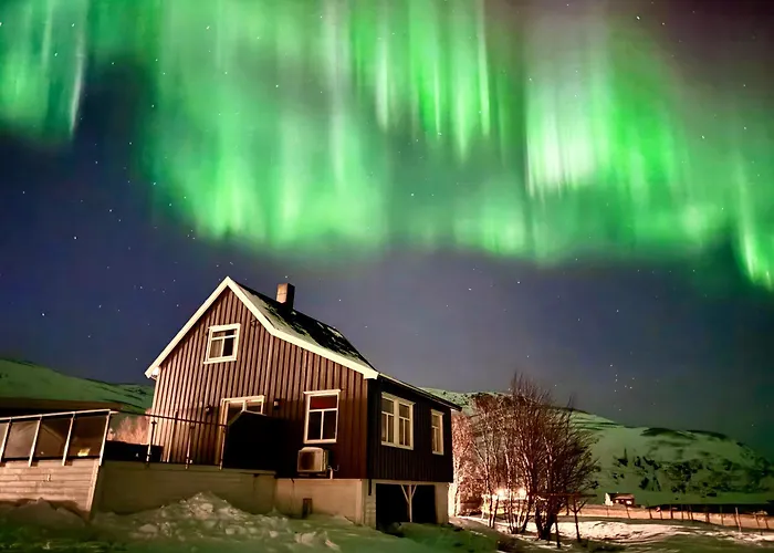 Сasa de vacaciones Jacuzzi, Fjord View & Northern Lights - Close To & North Cape Hammerfest