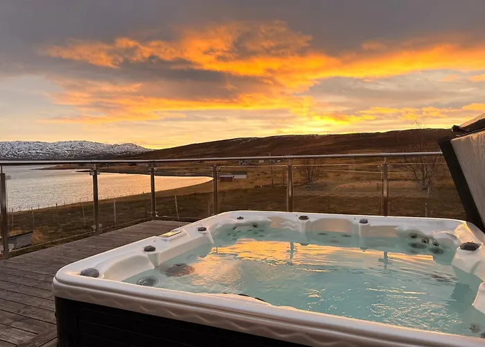 Jacuzzi, Fjord View & Northern Lights - Close To & North Cape *